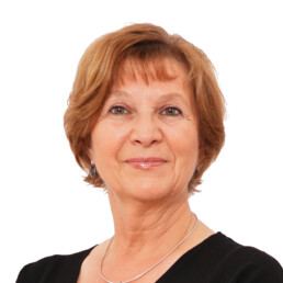 Yvonne Hennen, Bürokauffrau